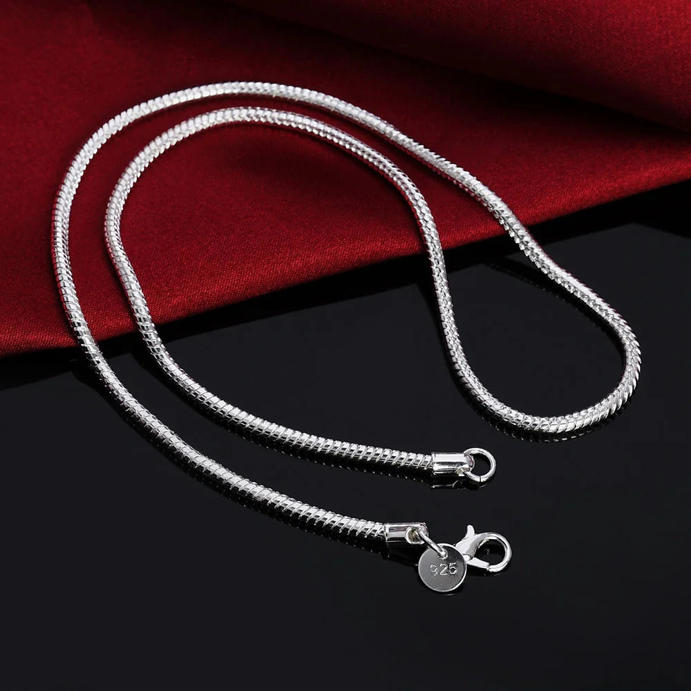 Silver Snake Chain Necklace – Sleek Minimalist Style
